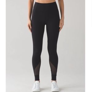 Lululemon high waisted full length black leggings size 6